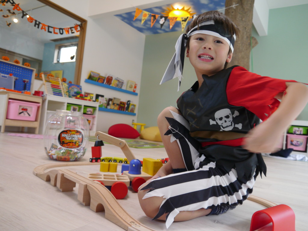 Halloween at Cubby House English